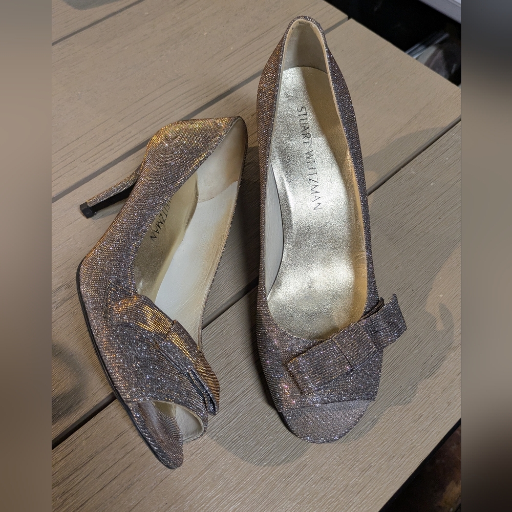 Stuart Weitzman Bronze Pyrite 'Bowover' open toes pumps